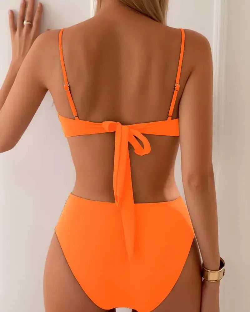 EMMA LORENT | Bikini Retro